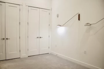 Paragon Station White Apartment