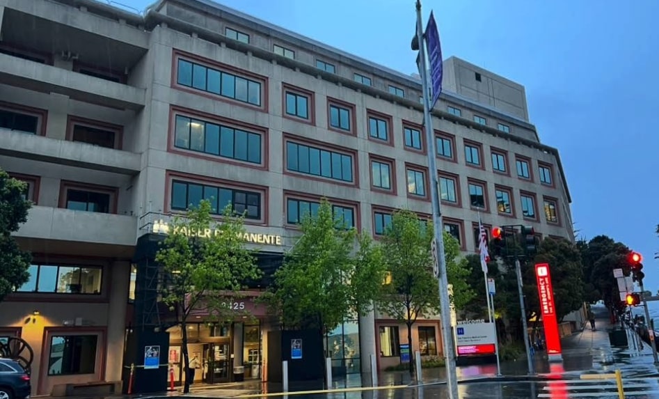 Front entrance of the Kaiser Permanente San Francisco Medical Center.